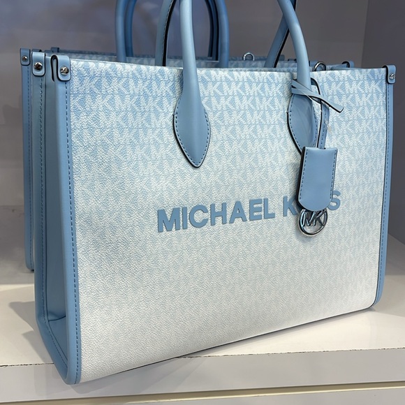 MICHAEL KORS Mirella Medium EW Ombré Logo Tote Bag
LIGHT SKY
NWT - Picture 1 of 13